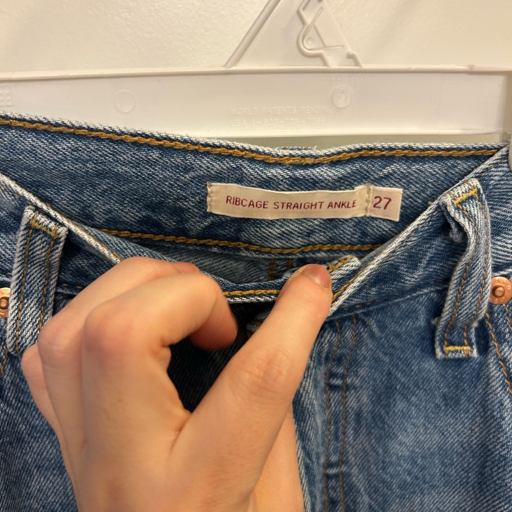 Like New Levi Ribcage High Rise Straight Jeans - Picture 4 of 11